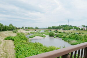 恵庭の漁川と黄金橋