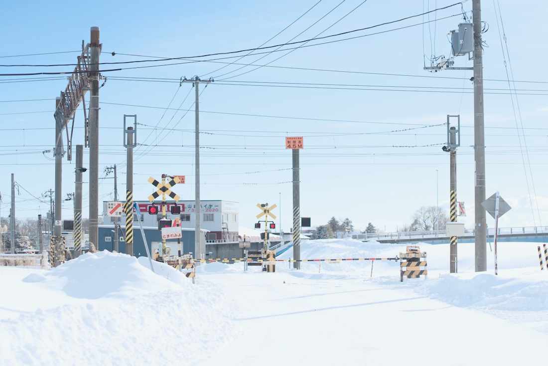 千歳川の踏切