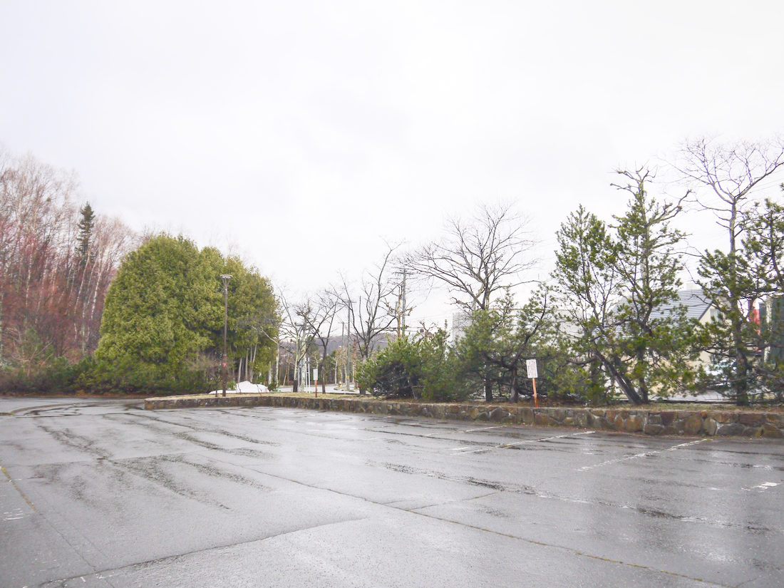札幌市厚別区熊の沢公園の駐車場
